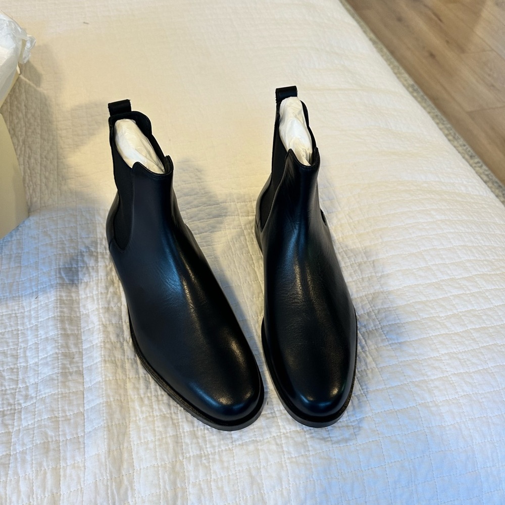 KOIO Black Leather Ankle Boots